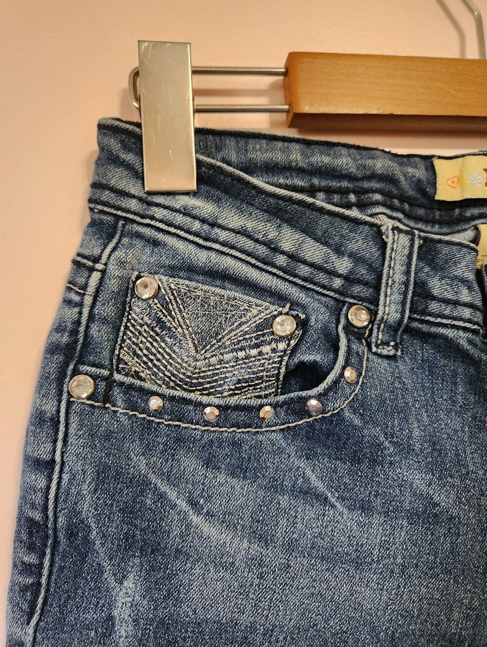 Vintage Y2K Mudd Bling Rhinestone Flap Pocket Denim Capri Crop Jeans Size 12 - Picture 2 of 10
